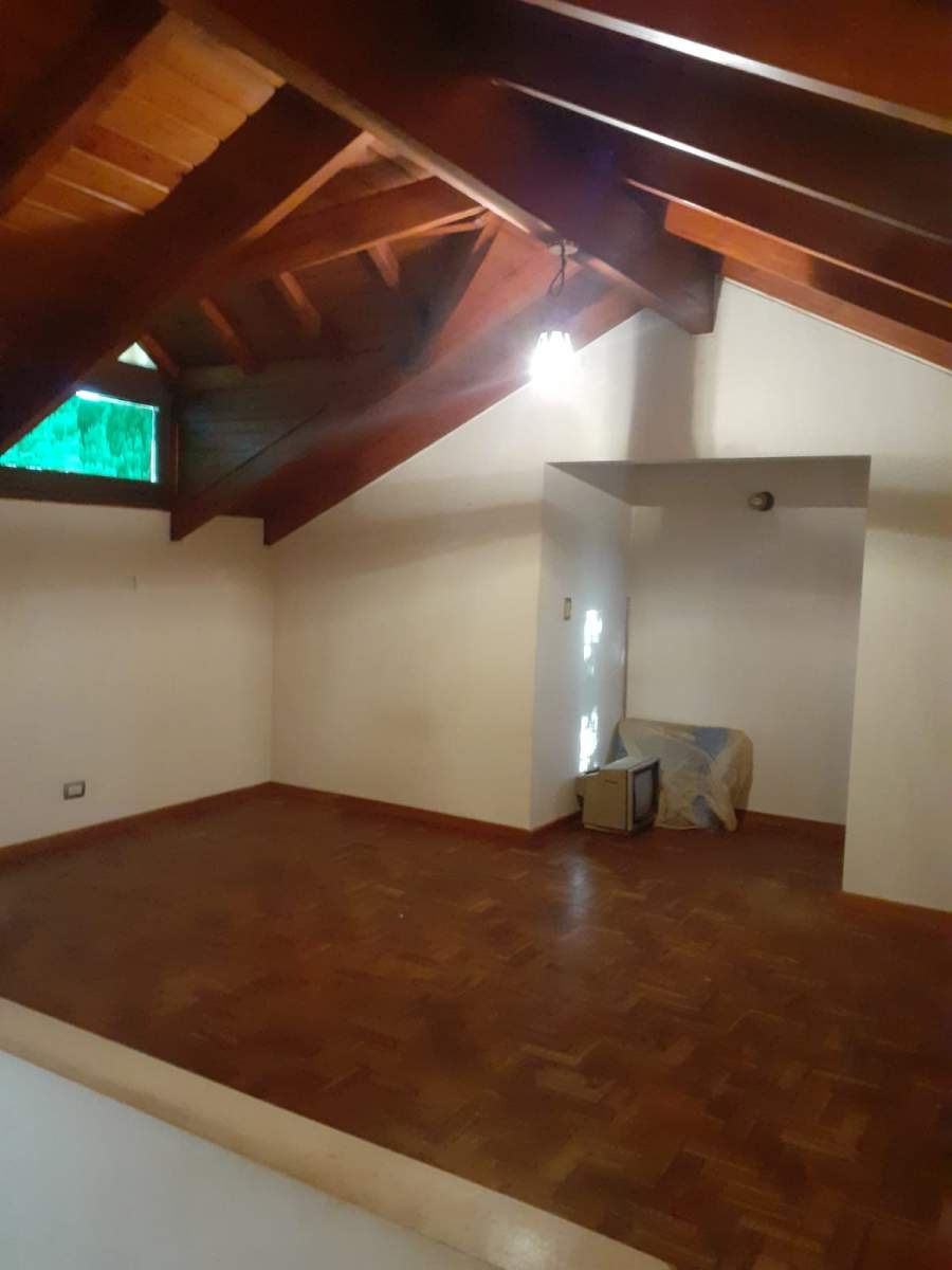 CASA EN VENTA BARRIO EL REFUGIO ARGUELLO  -  2 DORMITORIOS