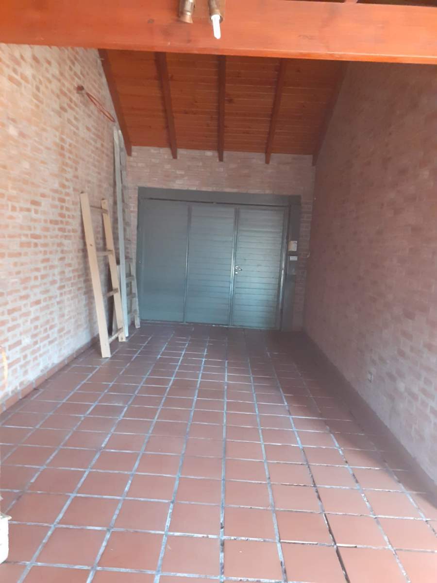 CASA EN VENTA BARRIO EL REFUGIO ARGUELLO  -  2 DORMITORIOS