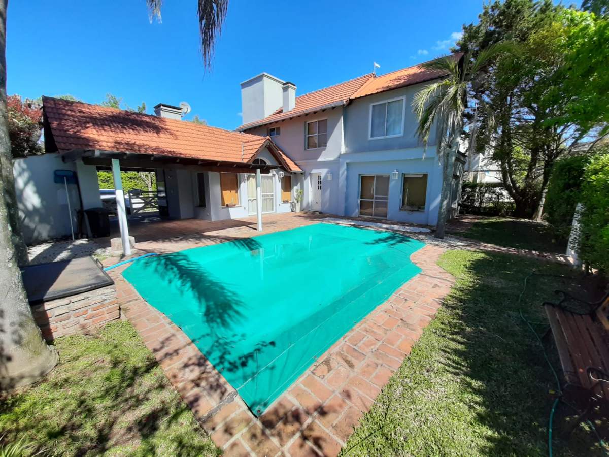 CASA EN VENTA UBICADA EN BUENOS AIRES