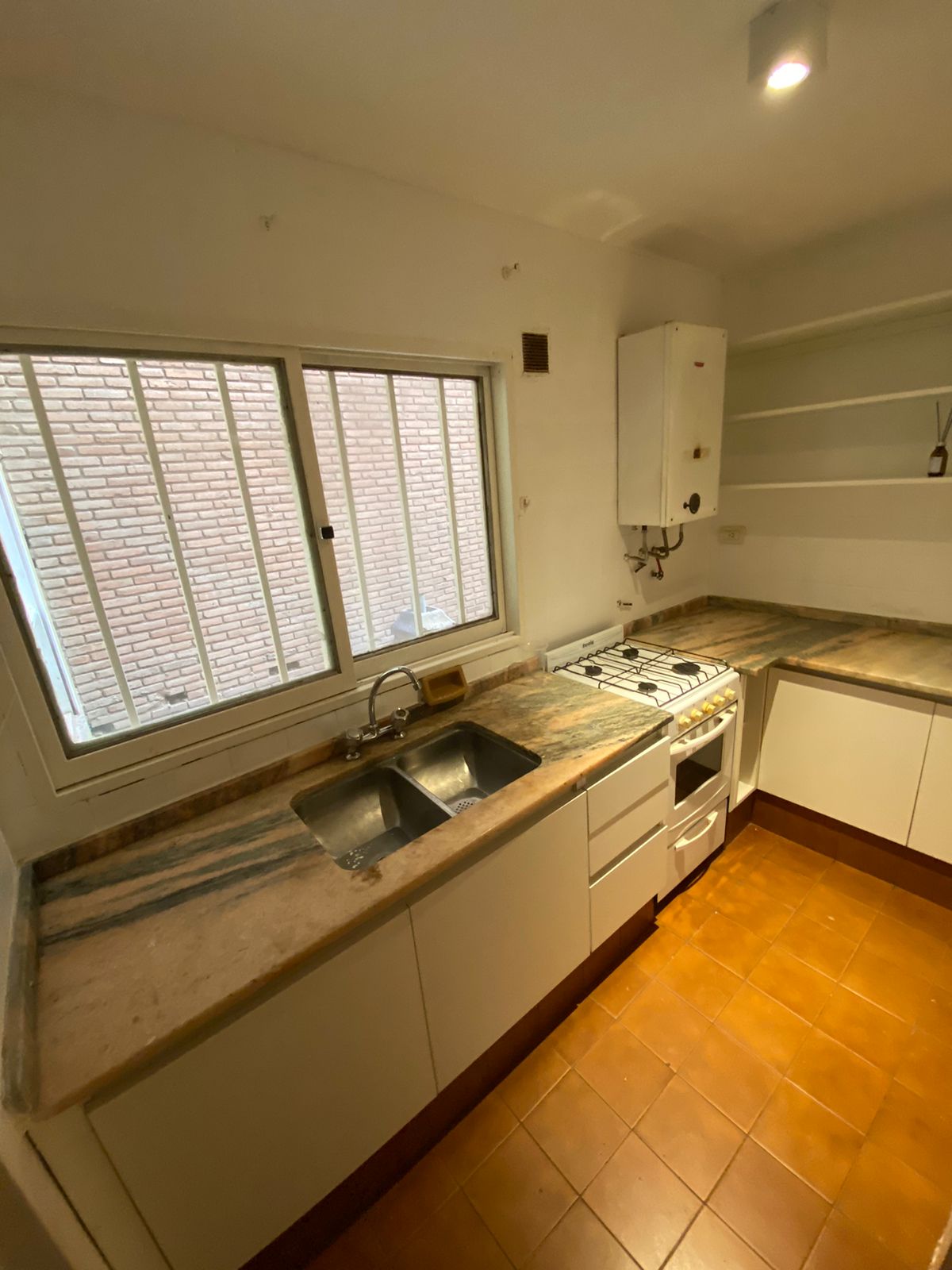 VENDO DEPTO 3 DORM. EN PLENO NUEVA CÓRDOBA - SAN LORENZO 322