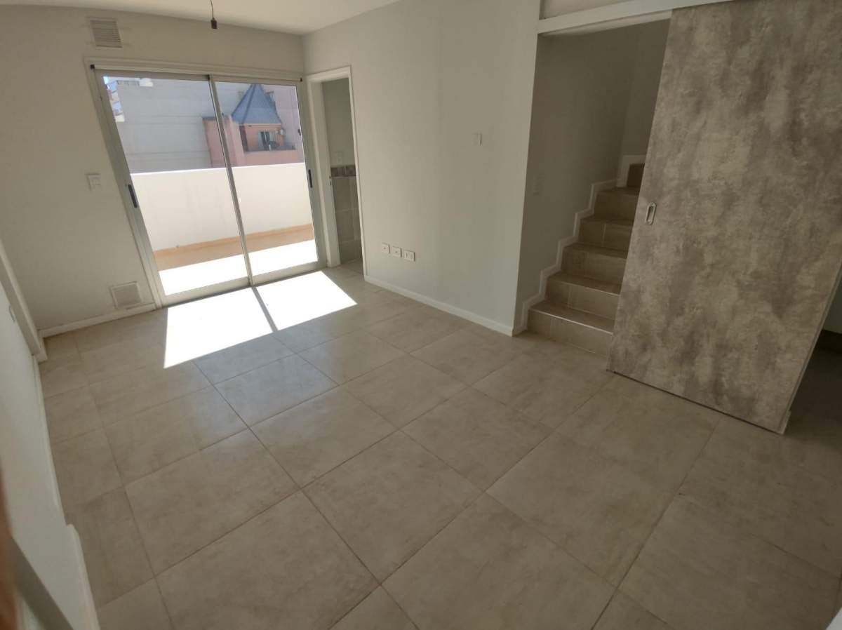 IMPERDIBLE DUPLEX EN NUEVA CÓRDOBA - SANTIAGO TEMPLE 139