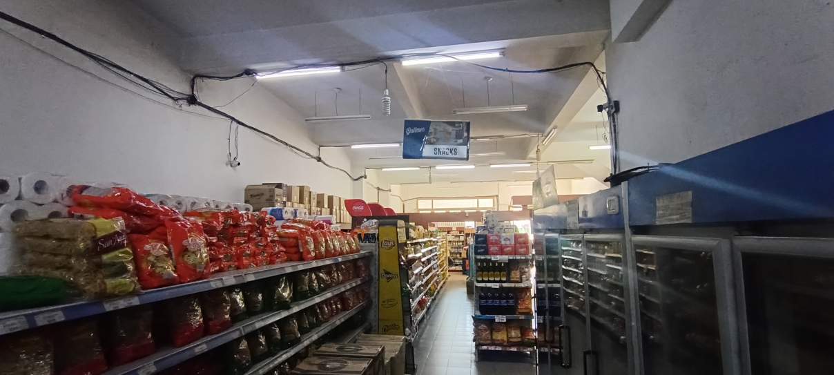 LOCAL COMERCIAL EN EL CENTRO DE LA CALERA . LINDANTE A LA MUNICIPALIDAD DE LA CALERA  DPTO TRES DORM