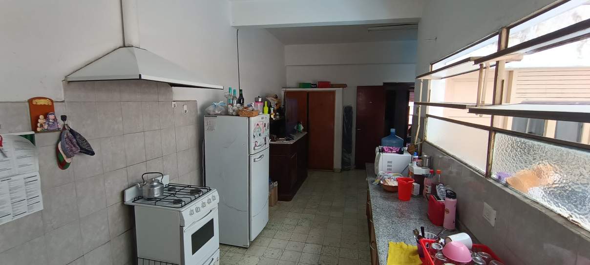 LOCAL COMERCIAL EN EL CENTRO DE LA CALERA . LINDANTE A LA MUNICIPALIDAD DE LA CALERA  DPTO TRES DORM