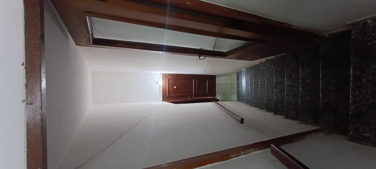 LOCAL COMERCIAL EN EL CENTRO DE LA CALERA . LINDANTE A LA MUNICIPALIDAD DE LA CALERA  DPTO TRES DORM