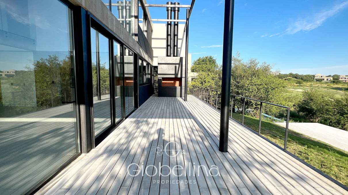 Casa moderna vista fondo golf en Estancia El Terron con pileta a estrenar