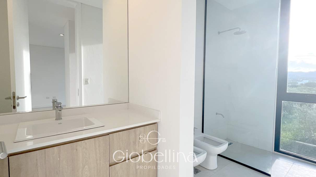 Casa moderna vista fondo golf en Estancia El Terron con pileta a estrenar