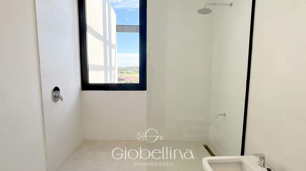 Casa moderna vista fondo golf en Estancia El Terron con pileta a estrenar