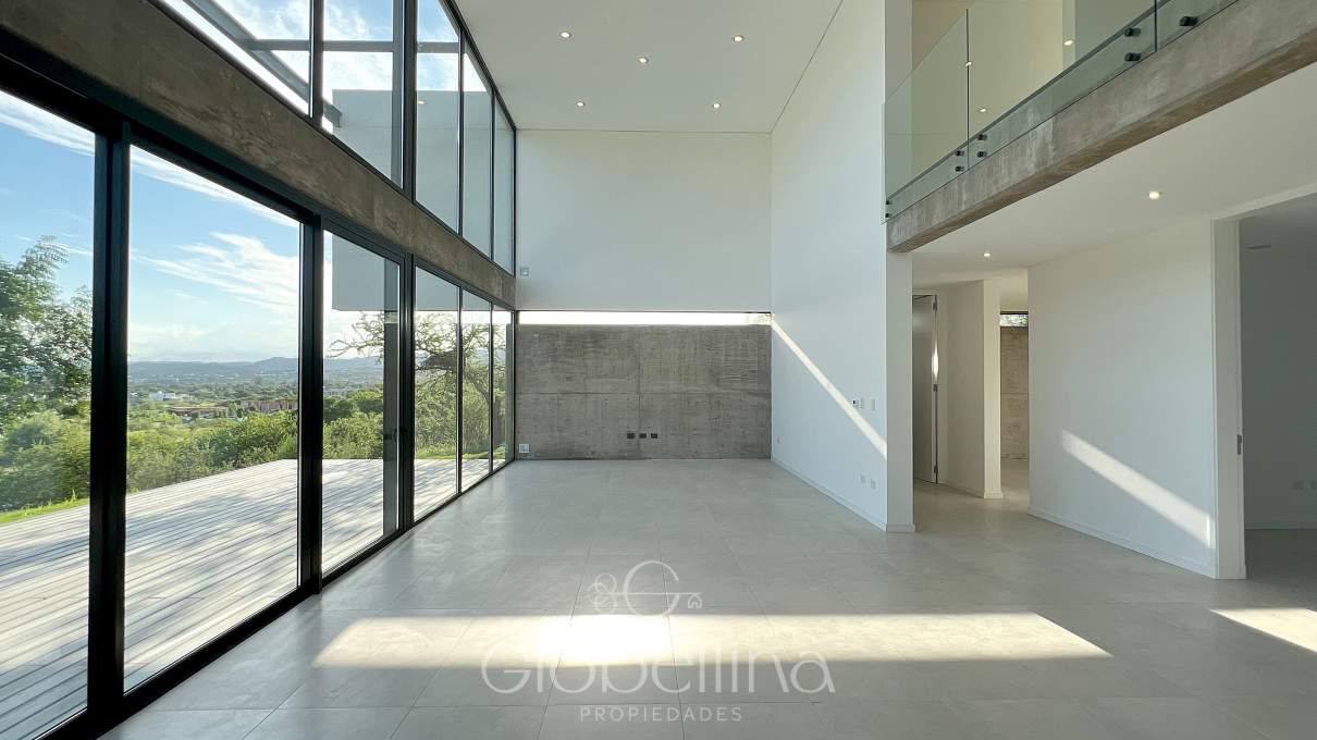 Casa moderna vista fondo golf en Estancia El Terron con pileta a estrenar