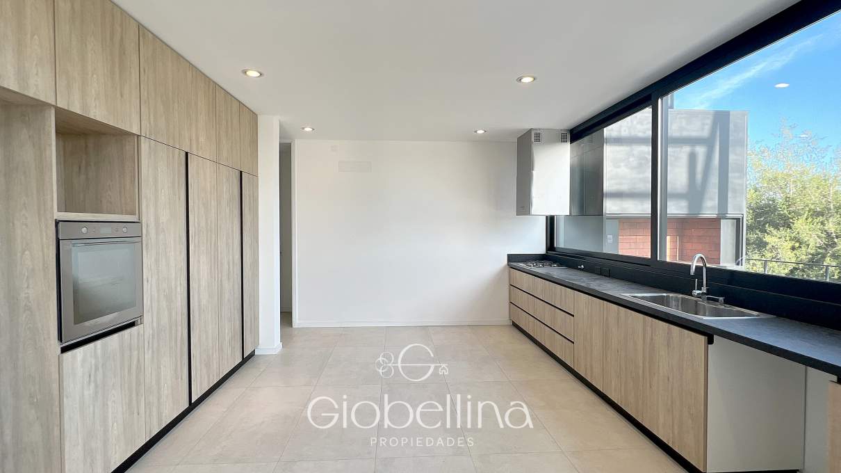 Casa moderna vista fondo golf en Estancia El Terron con pileta a estrenar