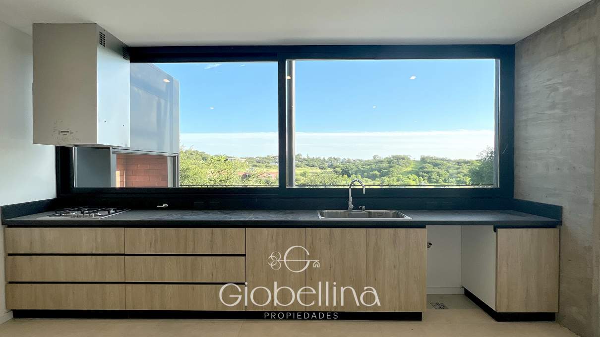 Casa moderna vista fondo golf en Estancia El Terron con pileta a estrenar