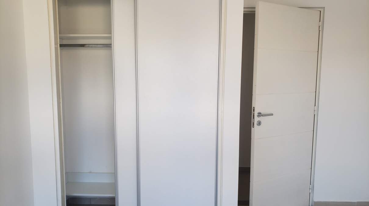 Dpto. EN VENTA con Gran Vista y Balcón. GUEMES. Córdoba.