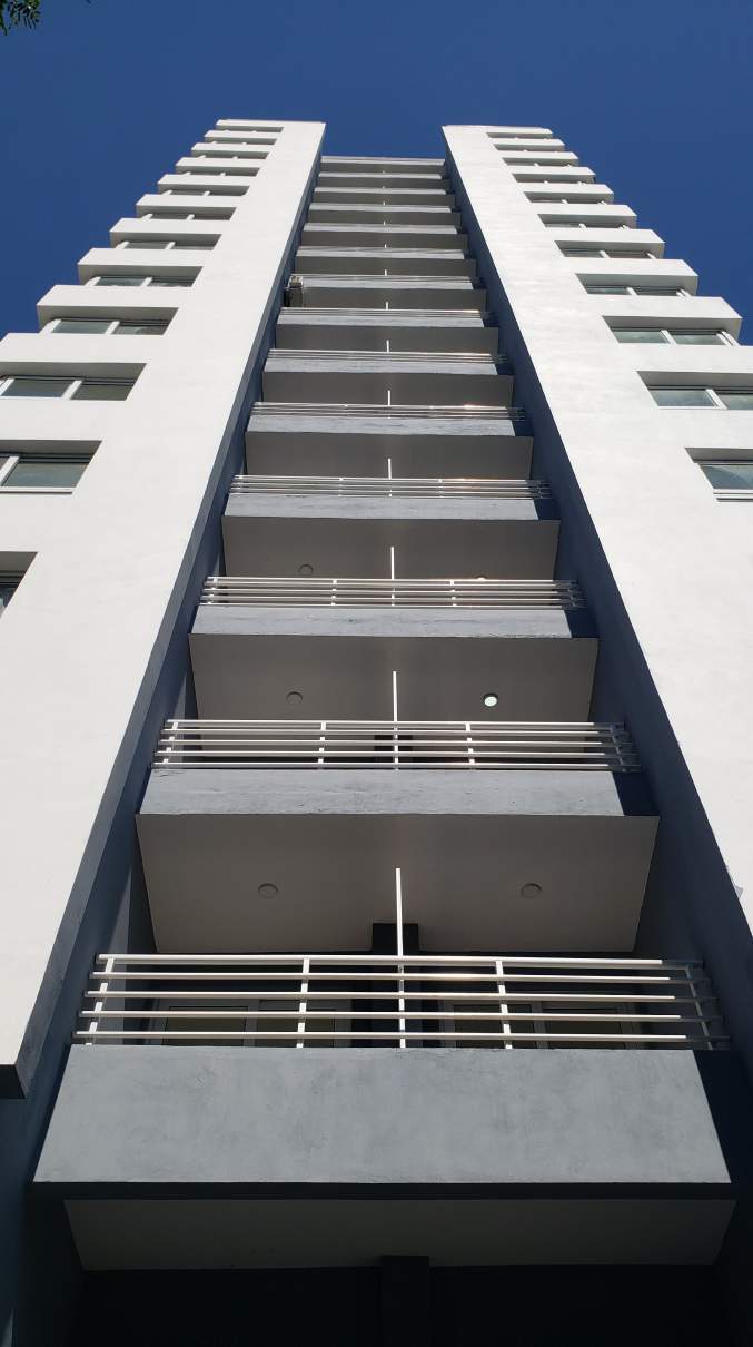 Dpto. EN VENTA con Gran Vista y Balcón. GUEMES. Córdoba.