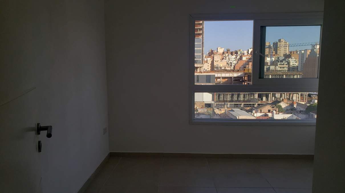 Dpto. EN VENTA con Gran Vista y Balcón. GUEMES. Córdoba.