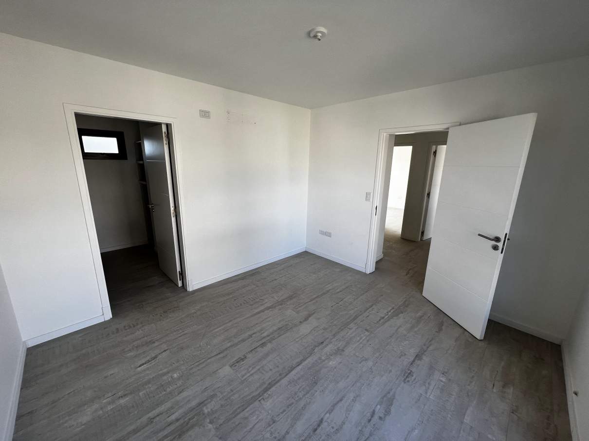 ALQUILER DUPLEX 3 DORM - ARGUELLO