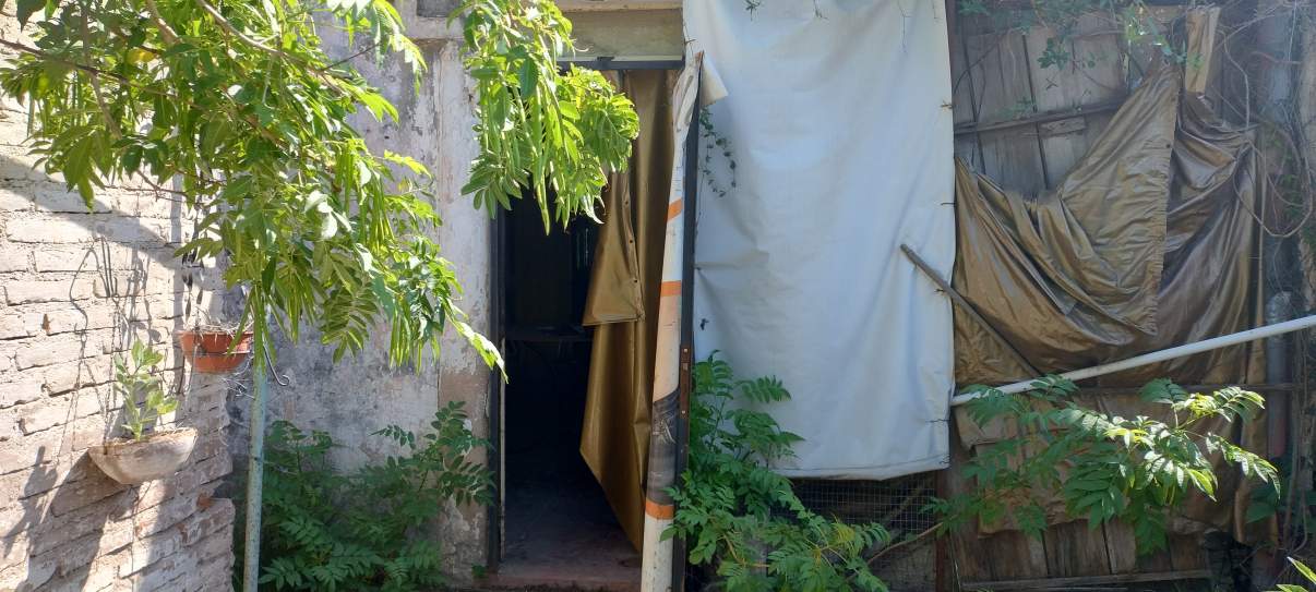 EN VENTA CASA A RECICLAR EN BARRIO ALBERDI