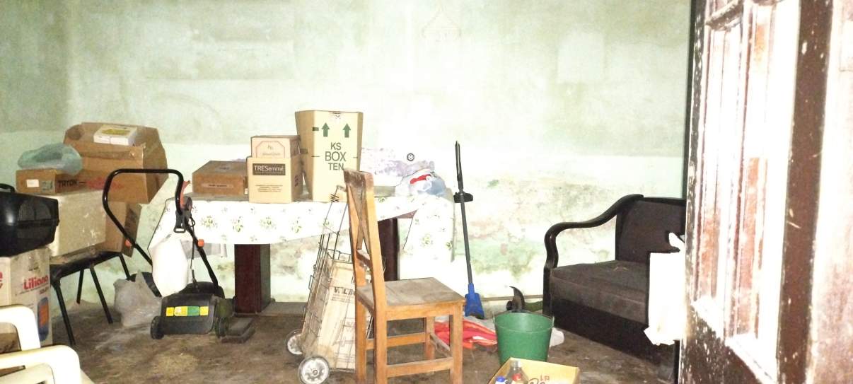 EN VENTA CASA A RECICLAR EN BARRIO ALBERDI