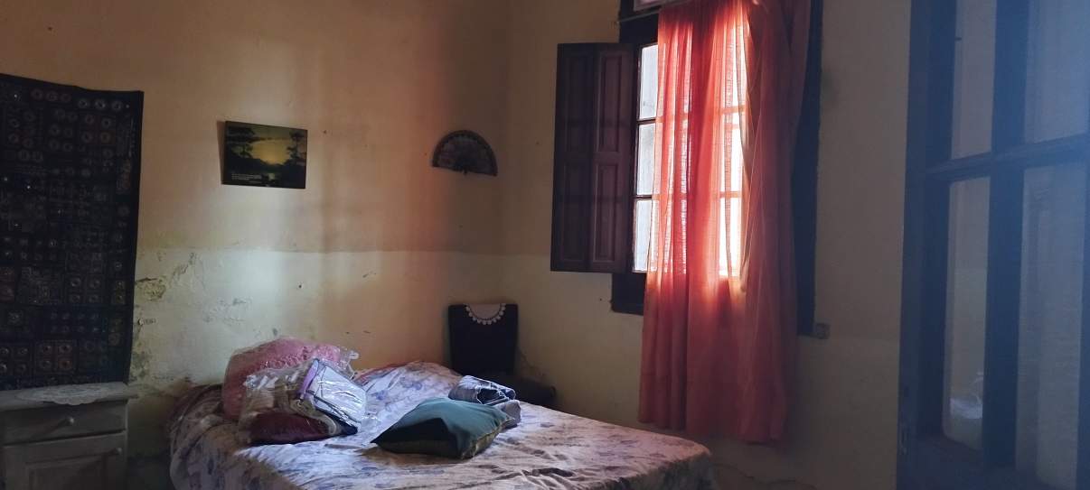 EN VENTA CASA A RECICLAR EN BARRIO ALBERDI