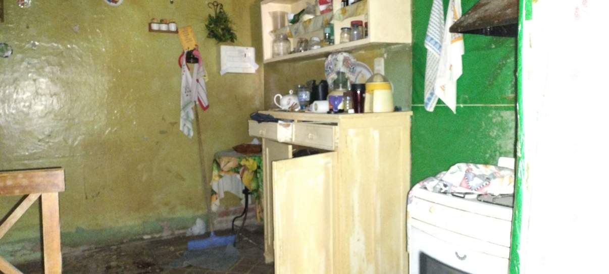 EN VENTA CASA A RECICLAR EN BARRIO ALBERDI