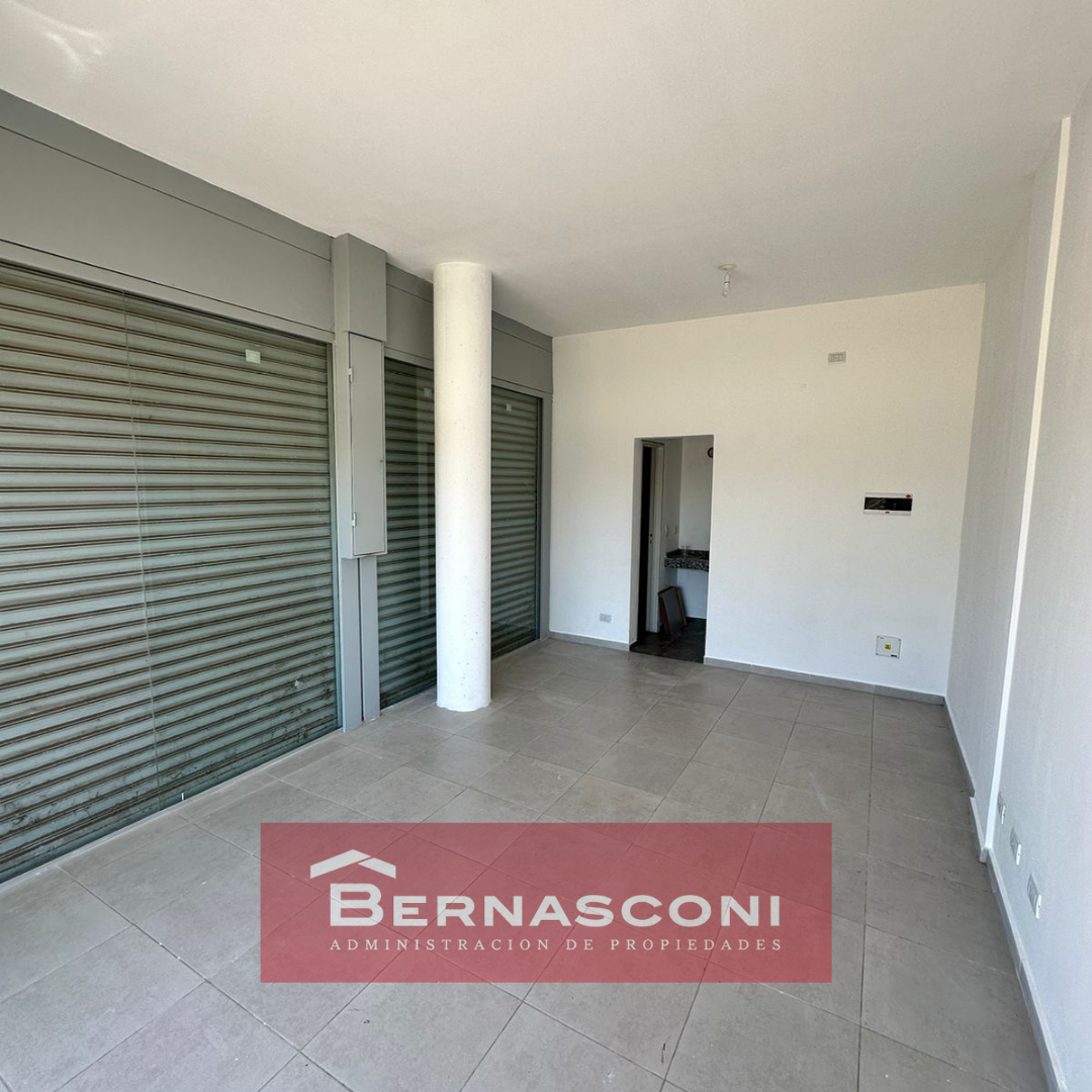 LOCAL COMERCIAL EN ALQUILER B LICEO DE PROCREAR 1 SECCION