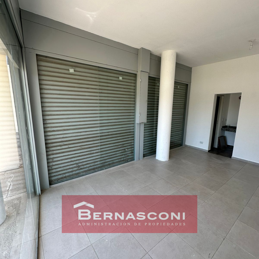 LOCAL COMERCIAL EN ALQUILER B LICEO DE PROCREAR 1 SECCION