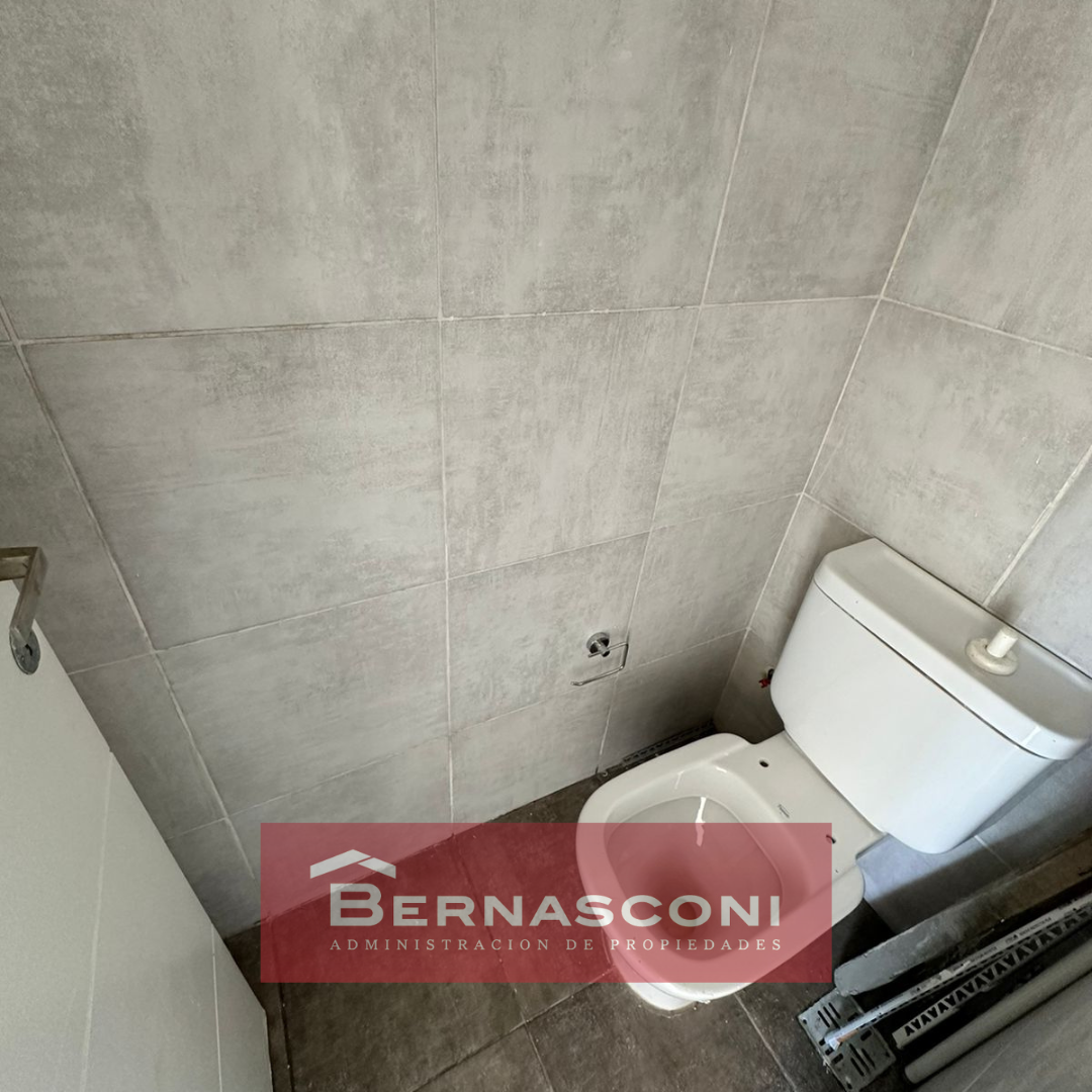 LOCAL COMERCIAL EN ALQUILER B LICEO DE PROCREAR 1 SECCION