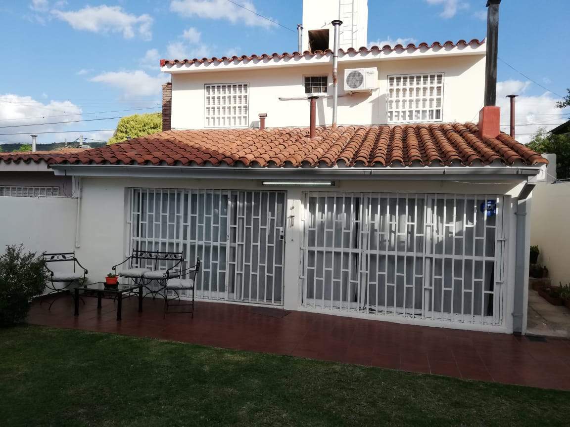 CASA EN VENTA, 3 DORMITORIOS, VILLA CARLOS PAZ