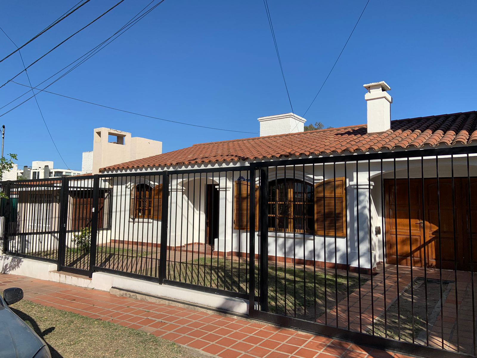 URCA  CASA  A LA VENTA  EXCELENTE UBICACION  ENTRE  DE MENENDEZ PIDAL Y ,LAMARCA !!!!