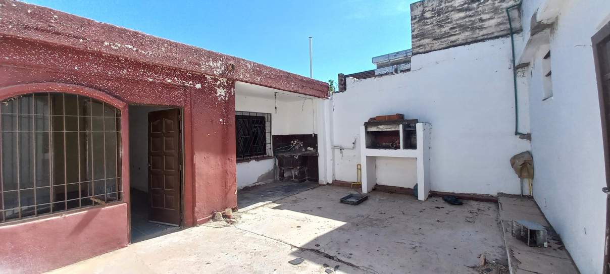 SE VENDE CASA EN VILLA CABRERA