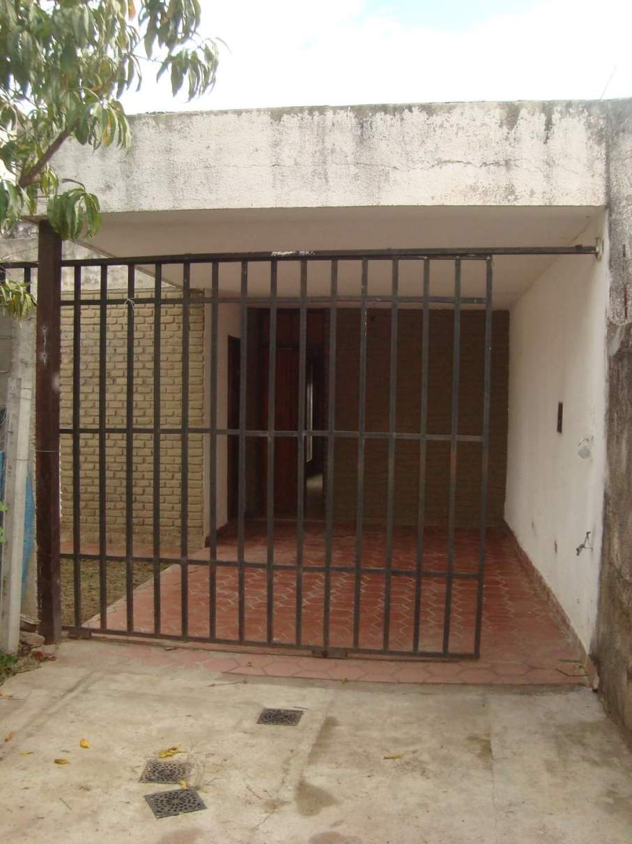 VENTA casa en B° Caceres mtros del Misericordia