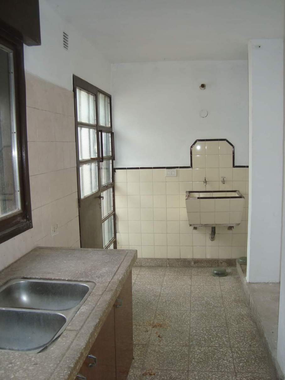 VENTA casa en B° Caceres mtros del Misericordia