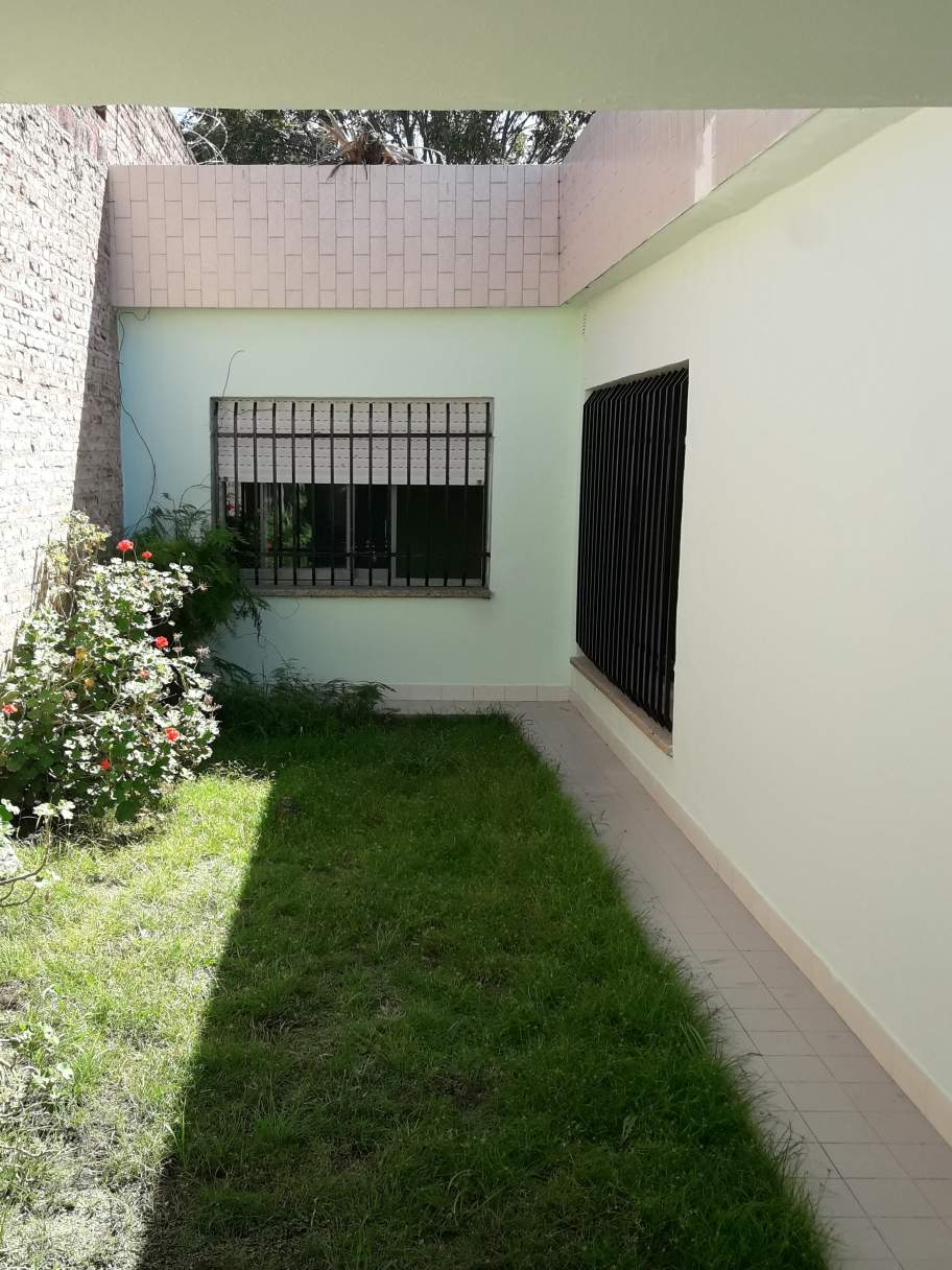 VENDO casa B° Mariano Fragueiro APTA CREDITO