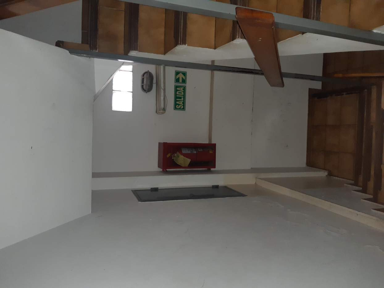 VENDO departamento en B° ALBERDI  con amplio BALCON