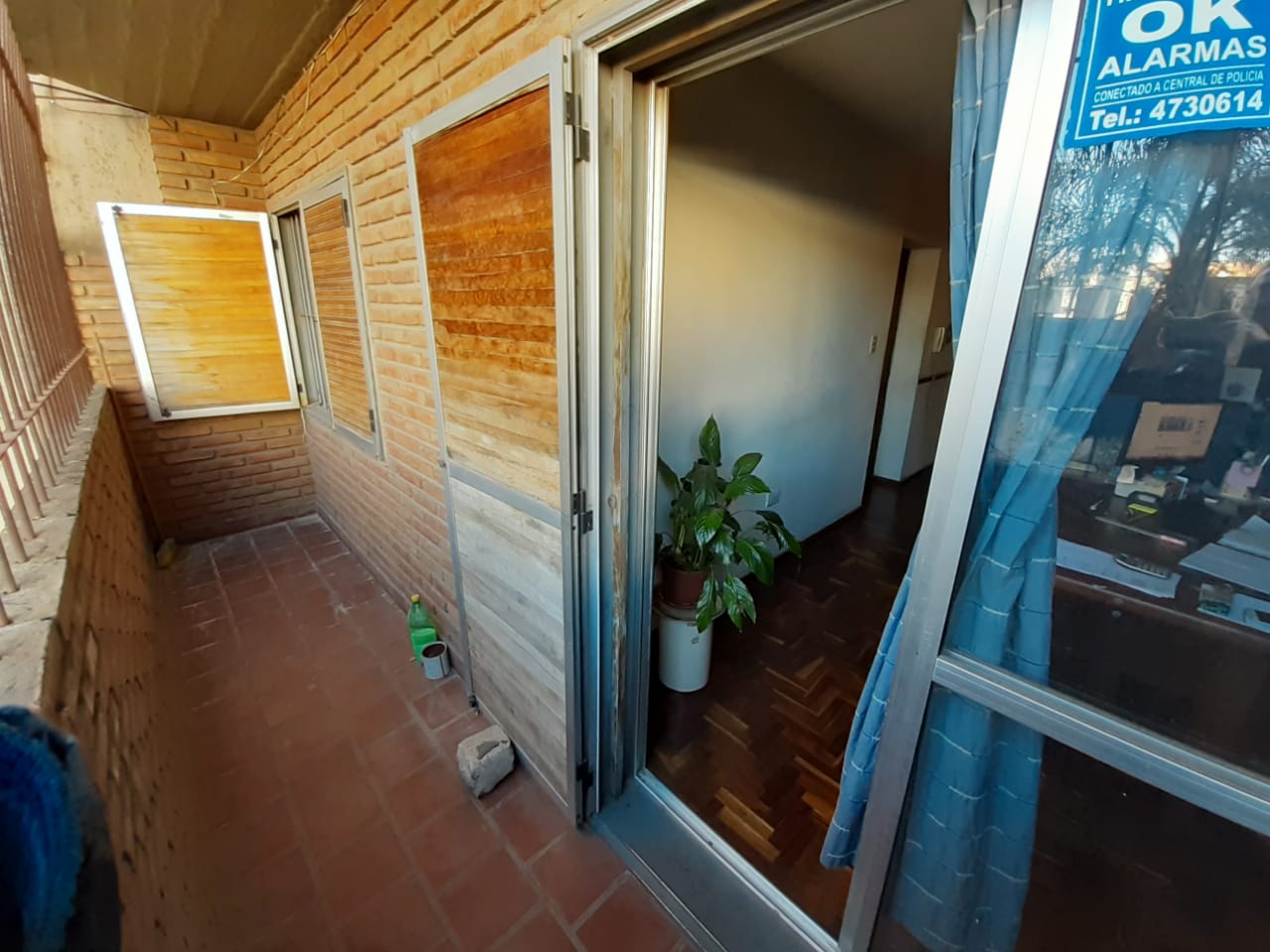 VENDO departamento en B° ALBERDI  con amplio BALCON