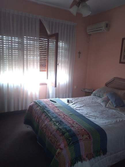 Vendo casa 3 dorm. ccochera. Empalme.