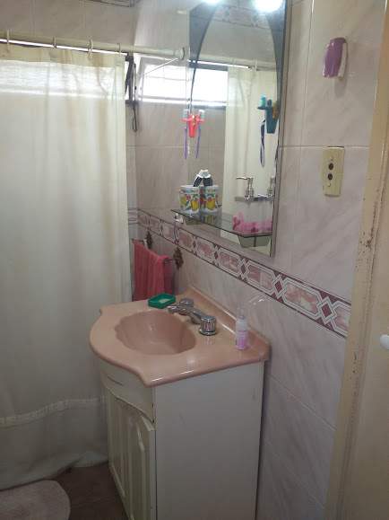 Vendo casa 3 dorm. ccochera. Empalme.