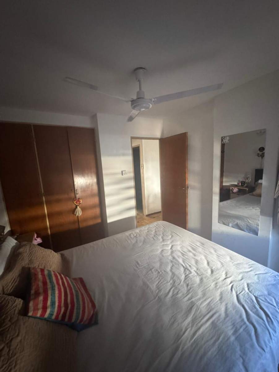 Vendo dpto 2 dorm cbalcón y cochera. Centro