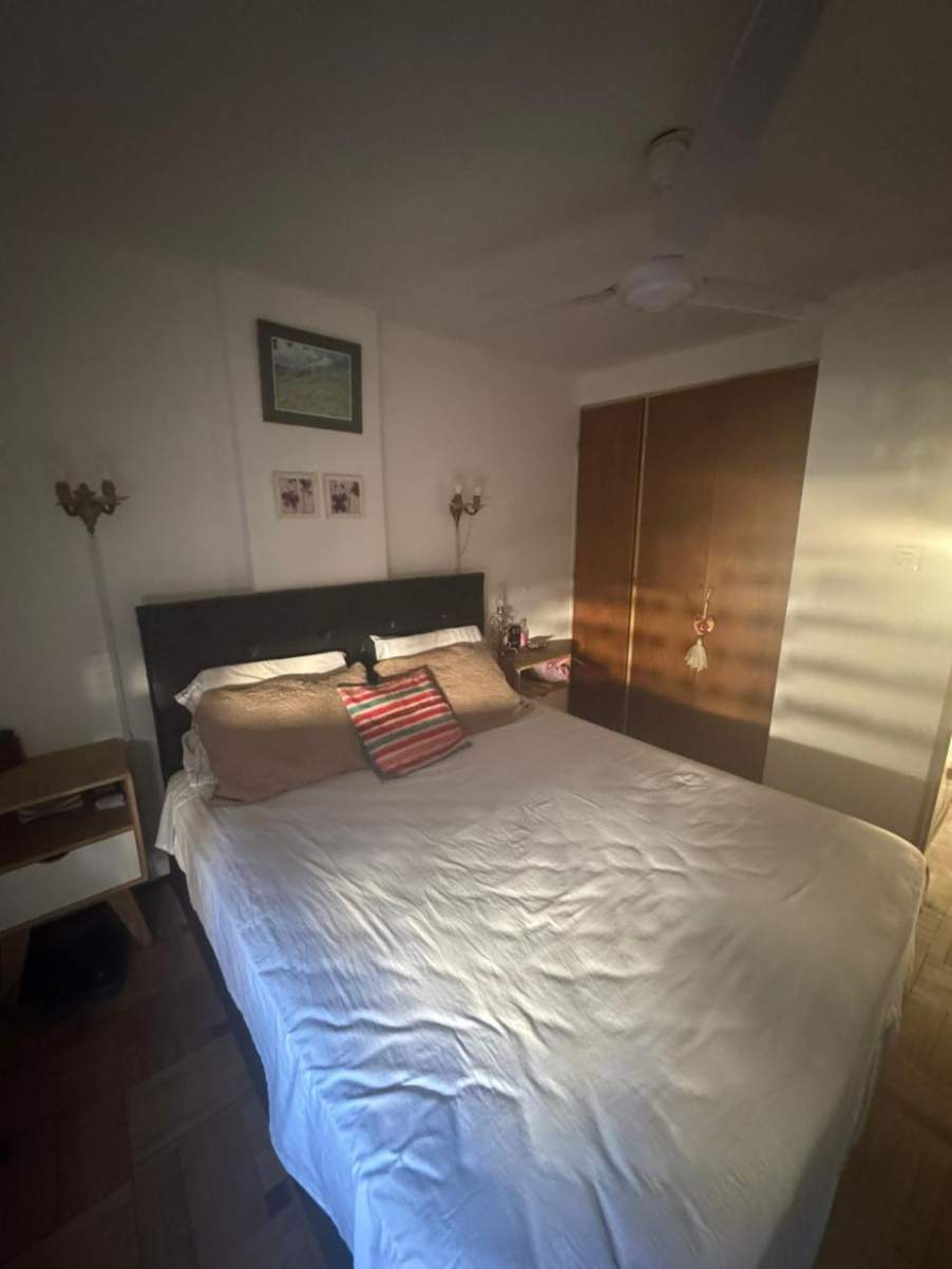 Vendo dpto 2 dorm cbalcón y cochera. Centro
