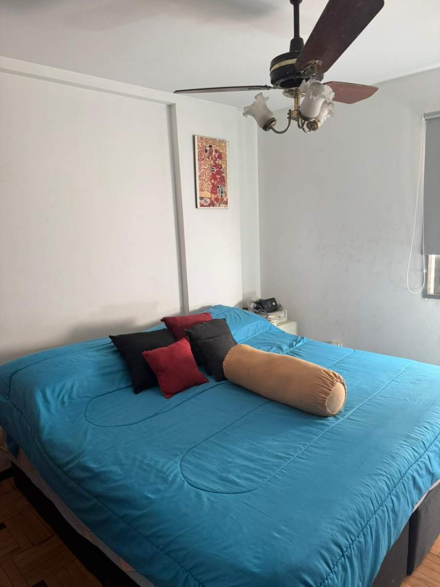 Vendo dpto 2 dorm cbalcón y cochera. Centro