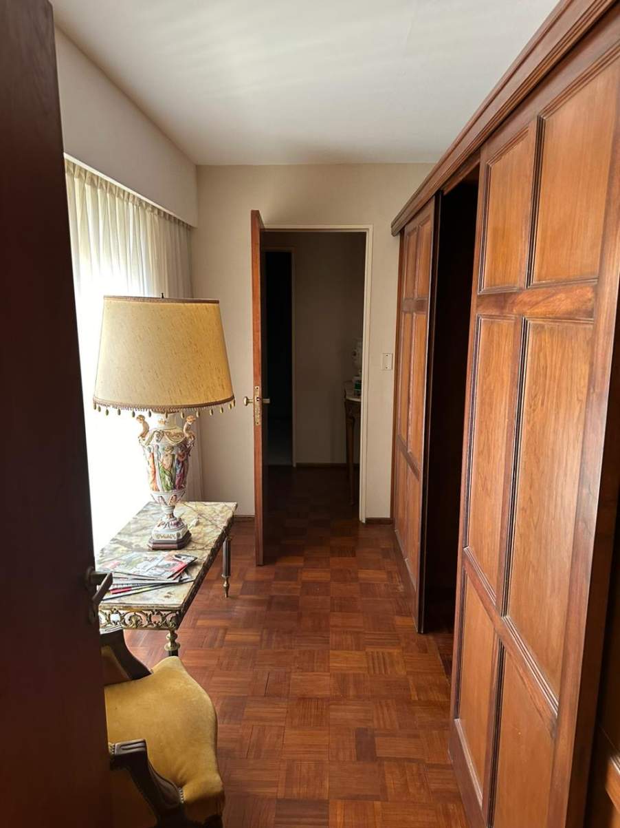 Espectacular semipiso remodelado. Centro de Río Cuarto , Saavedra  y calle 25 de Mayo . Con cochera