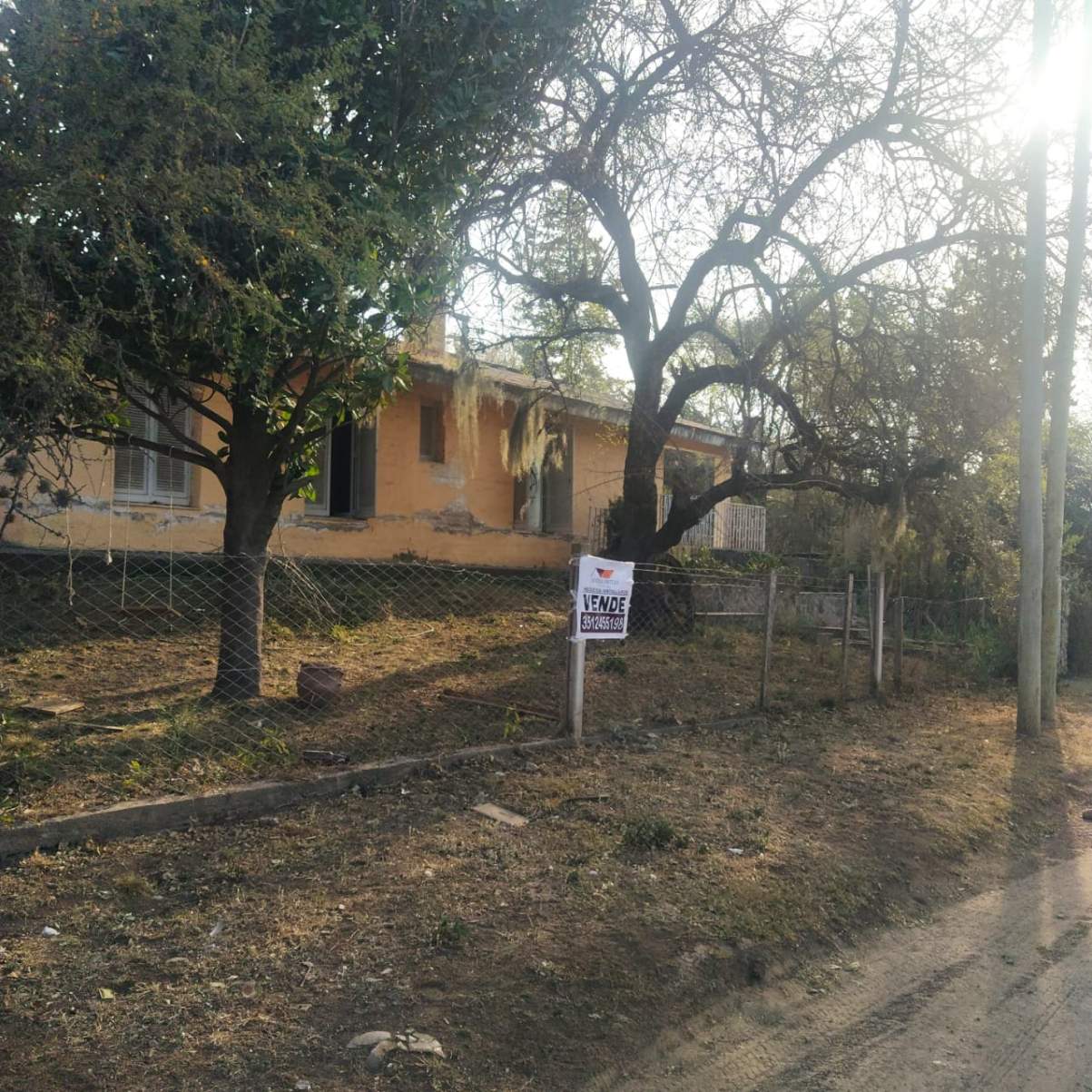 NUEVO PRECIO - Amplia casa con locales comerciales - MENDIOLAZA