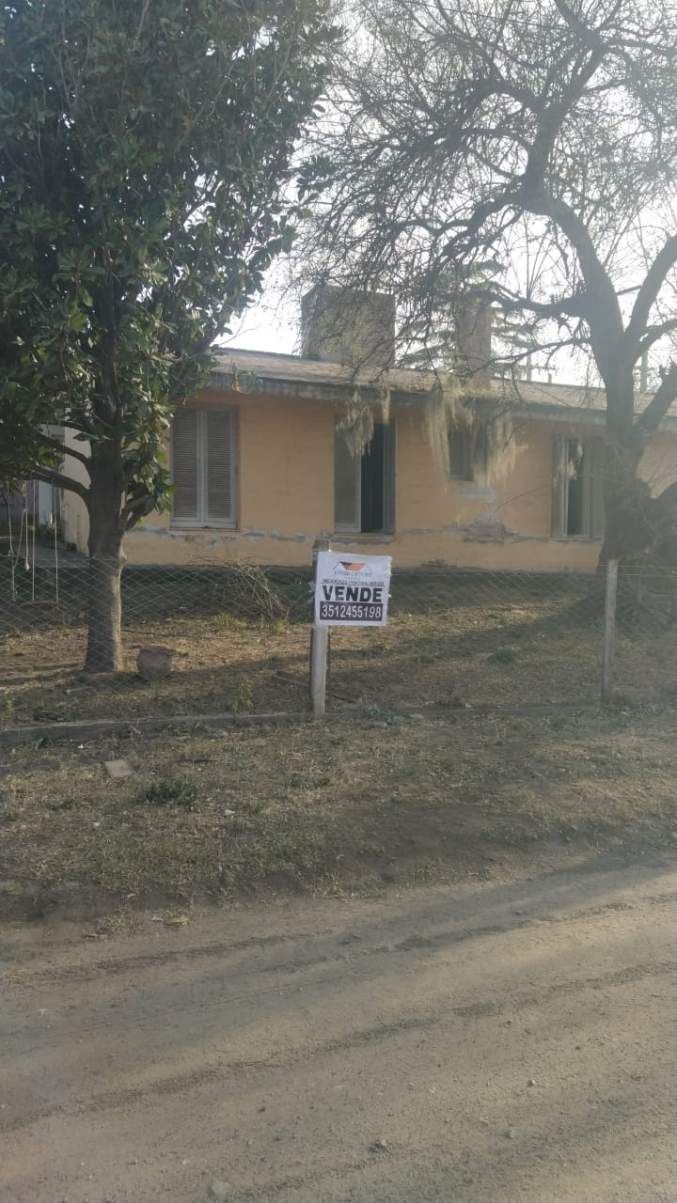 NUEVO PRECIO - Amplia casa con locales comerciales - MENDIOLAZA