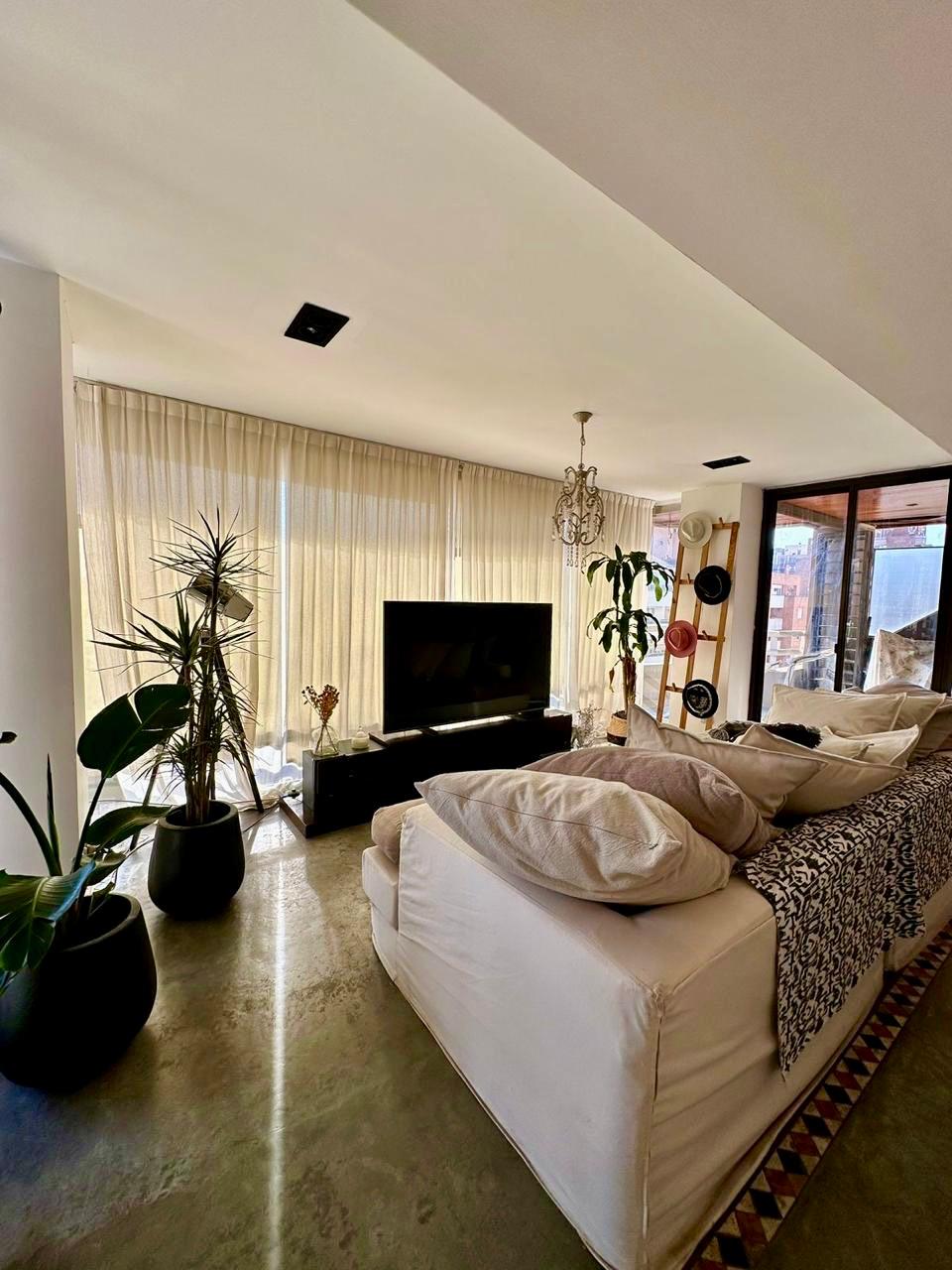 Vendo excelente departamento con estilo en Nueva Córdoba de 3 dormitorios