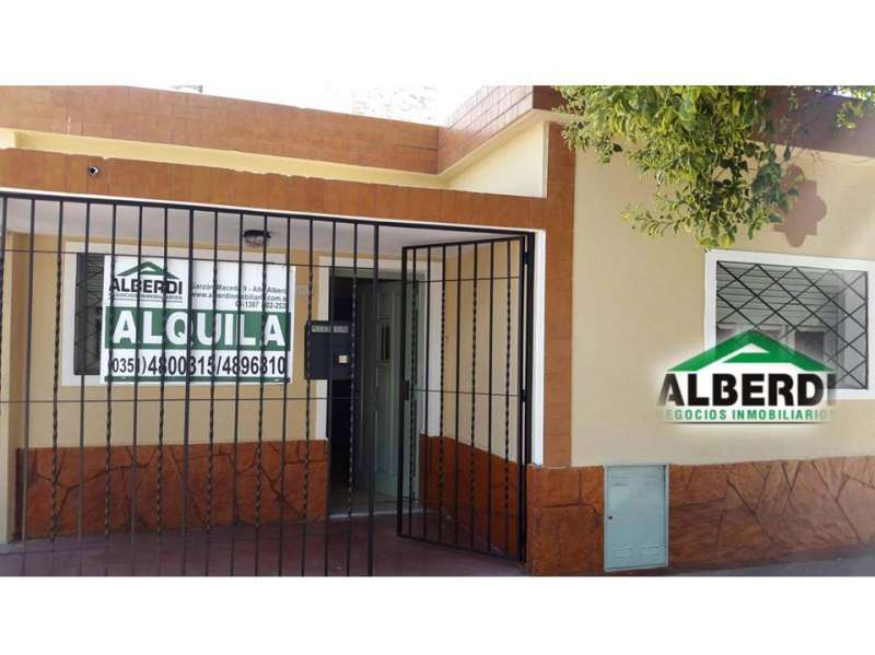 IMPERDIBLE CASA EN ALQUILER 2 DORM B ALTO ALBERDI - PEREDO 3076