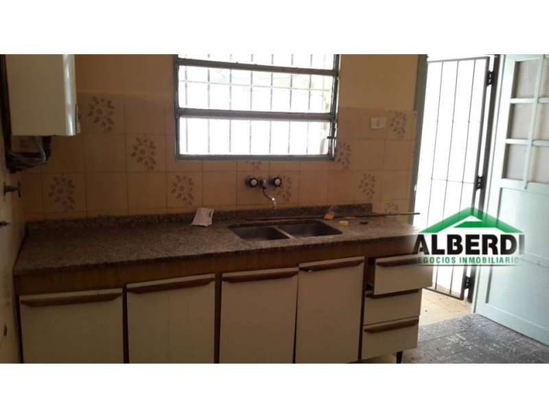 IMPERDIBLE CASA EN ALQUILER 2 DORM B ALTO ALBERDI - PEREDO 3076