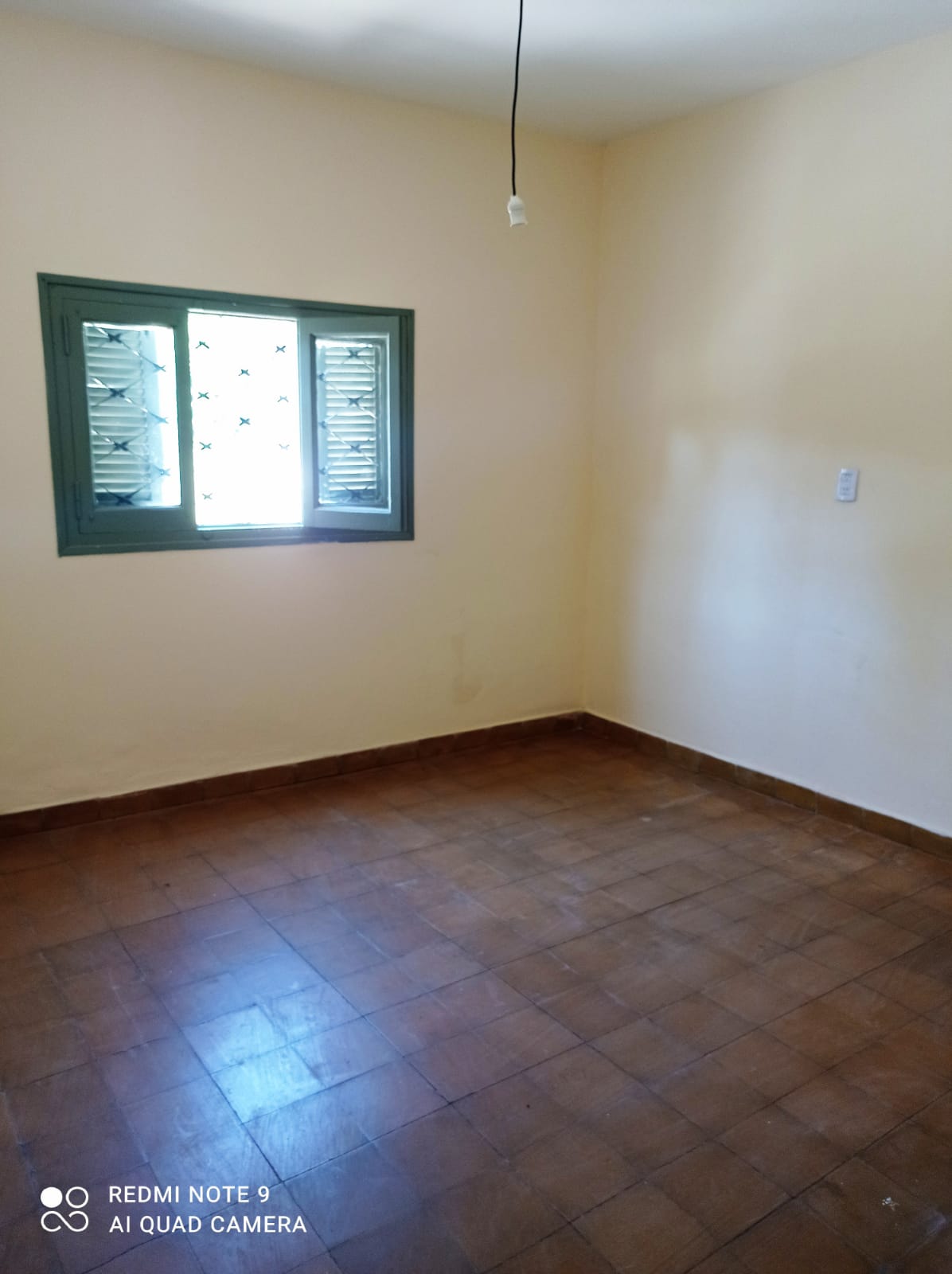 IMPERDIBLE CASA EN ALQUILER 2 DORM B ALTO ALBERDI - PEREDO 3076