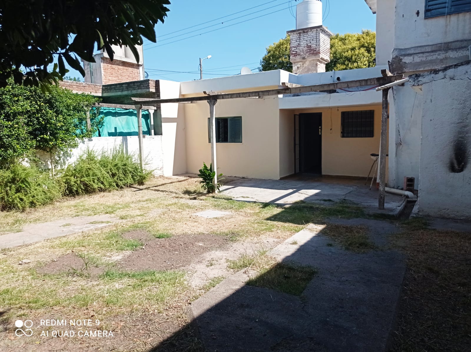 IMPERDIBLE CASA EN ALQUILER 2 DORM B ALTO ALBERDI - PEREDO 3076