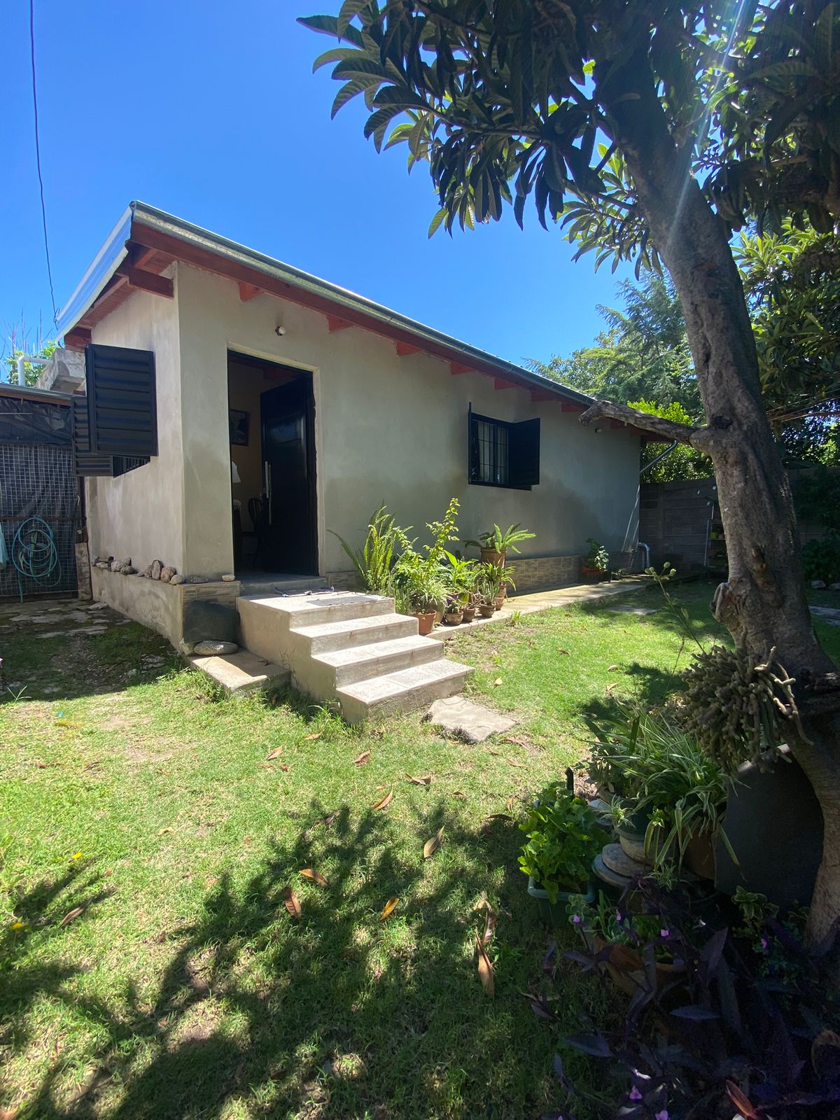 Casa de dos dormitorios en barrio El Cóndor Huerta Grande. Provincia de Córdoba.