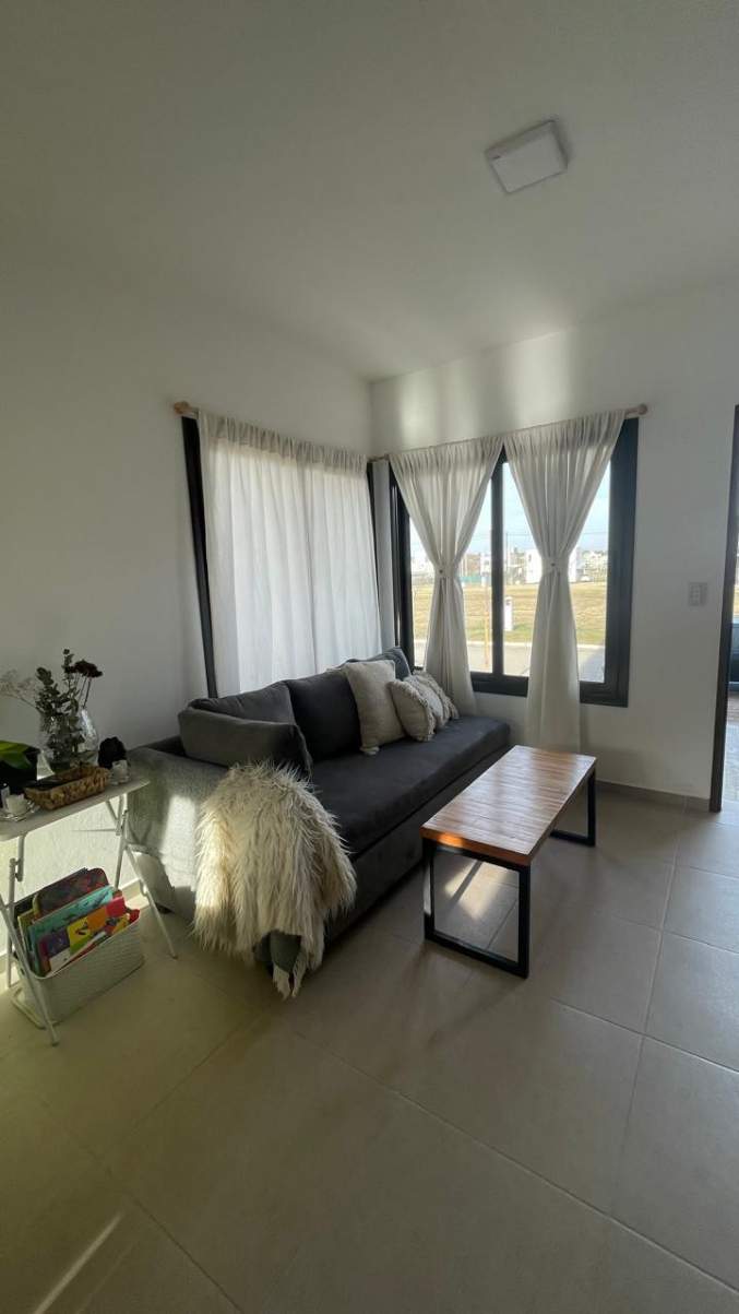 CASA 3 DORMITORIOS TEJAS 4, MALAGUEÑO