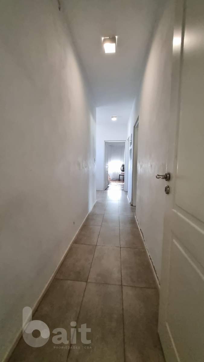 CASA con 3 dormitorios y pileta en un housing en Villa Allende, APTA CREDITO!!.