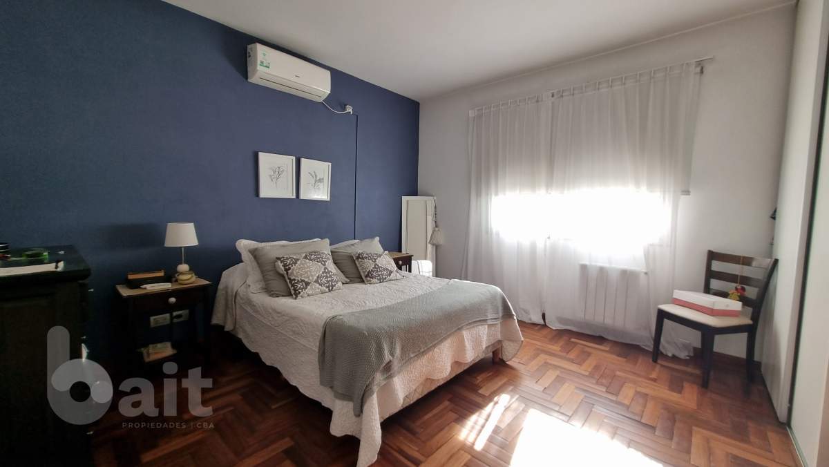 CASA con 3 dormitorios y pileta en un housing en Villa Allende, APTA CREDITO!!.